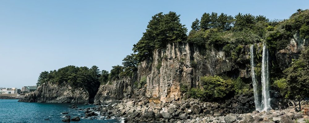 The Waterfalls of Jeju Island - South Korea - The Wise Traveller - Jeongbang Waterfall