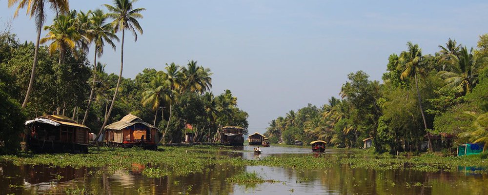 Tourism Destinations Buried under Garbage - The Wise Traveller - Alleppey - Kerala