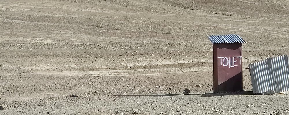 Travel Toilet Talk - The Wise Traveller - Toilet in desert